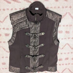 Men's Brown Sleeveless Jacket